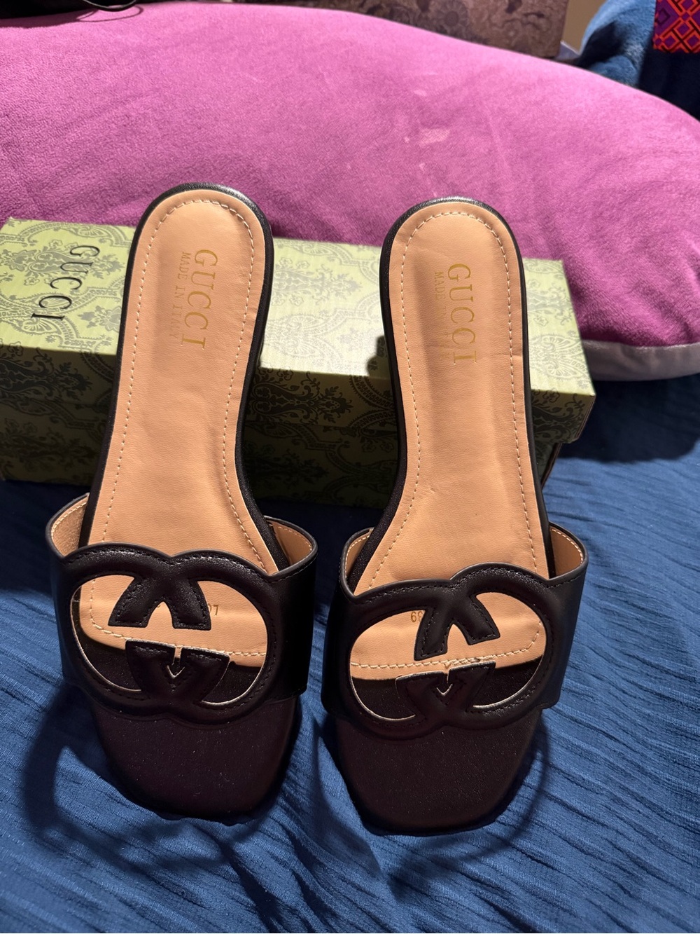 Black intertwined sandals